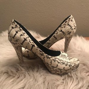 Vera Wang Lavender snake skin peep toe heels